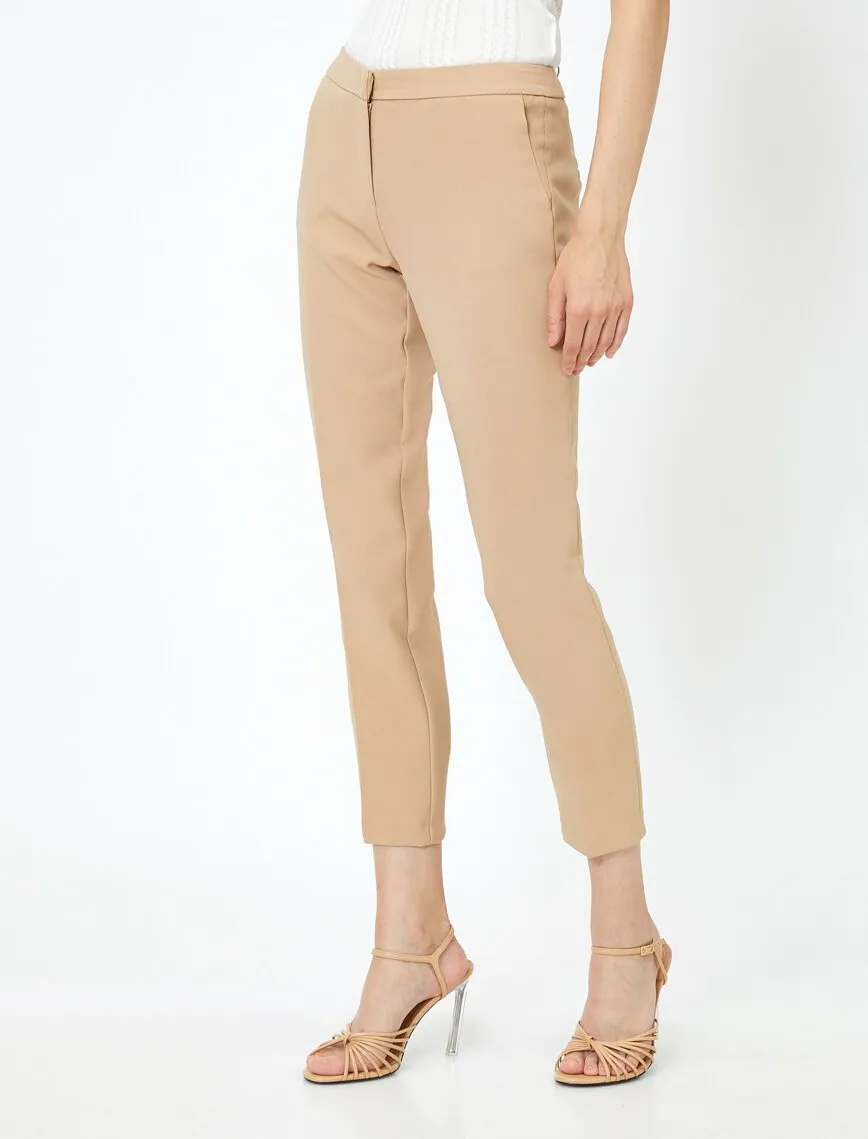 16353 Beige Pocket Detail Trousers