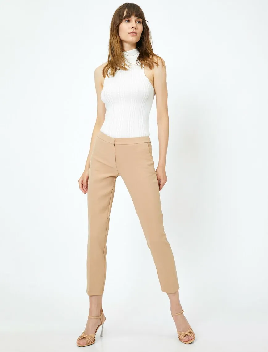 16353 Beige Pocket Detail Trousers