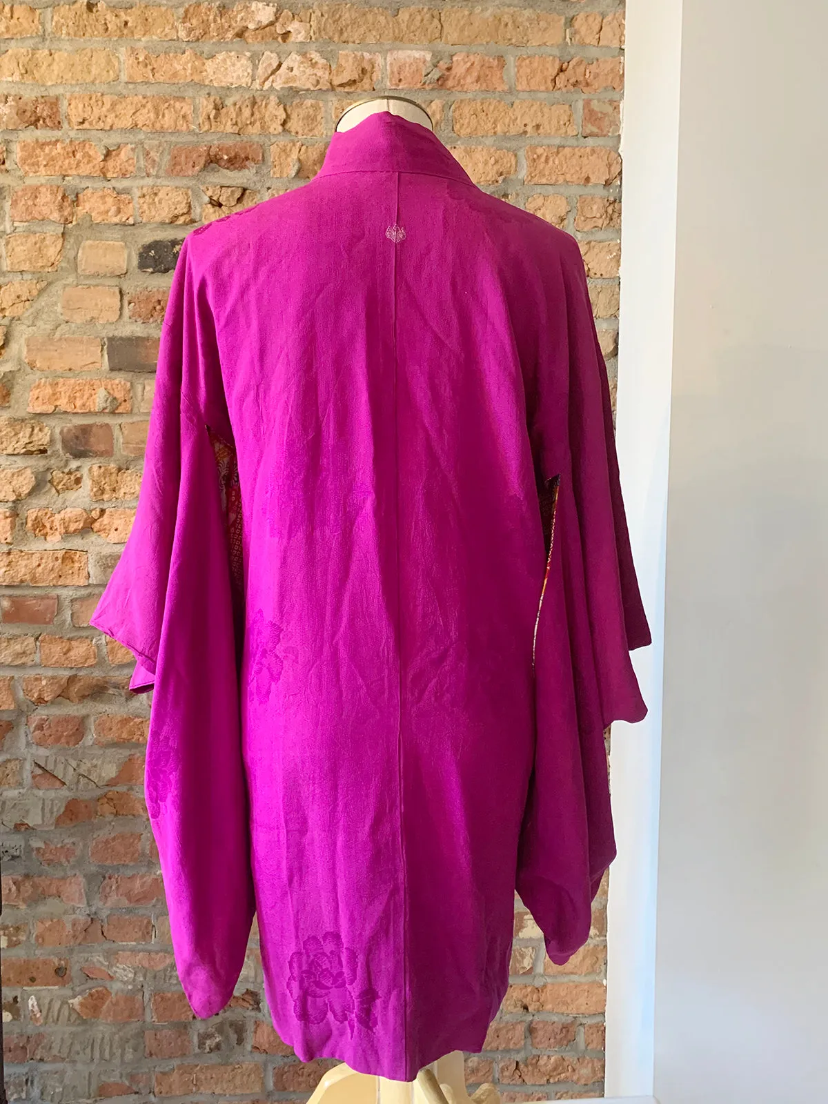 Vintage Haori/Kimono Fuchsia Floral 1970s